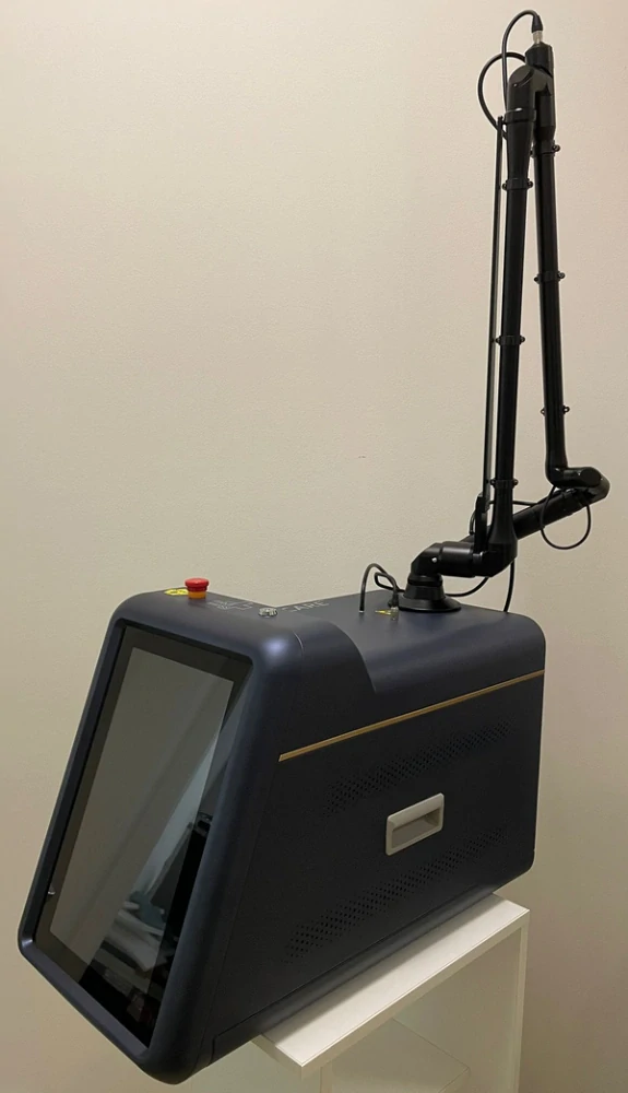 Mediswiss Pico Care lite II laser Odstranění tetování, pigmetací a omlazování