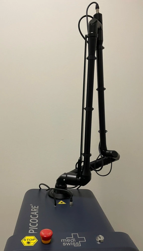 Mediswiss Pico Care lite II laser Odstranění tetování, pigmetací a omlazování